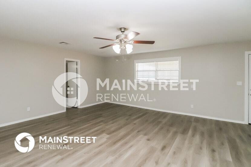 Building Photo - 1119 Elmhurst St