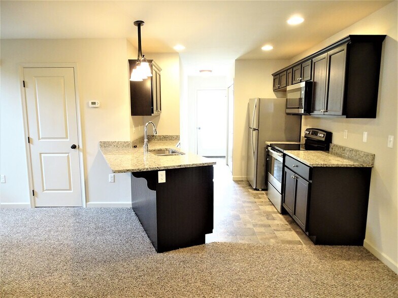 Building Photo - 12 Arrow Head Dr