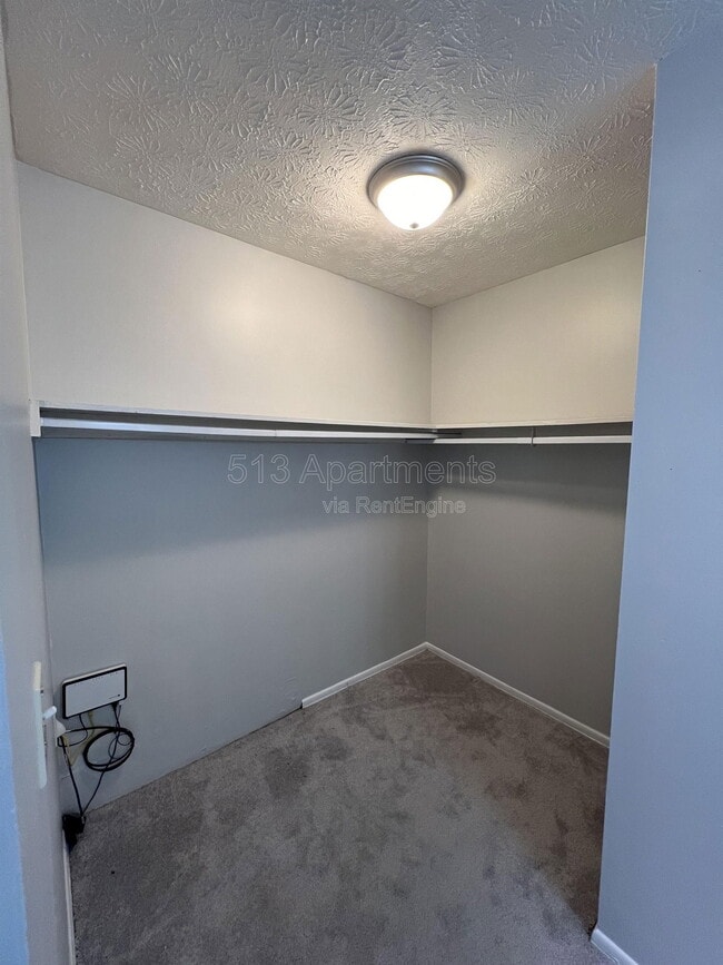 Building Photo - 6211 Graceland Ave