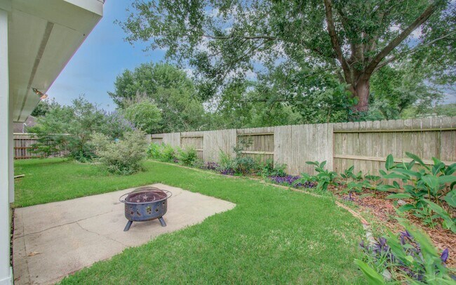 Building Photo - 18223 Heathridge Ln