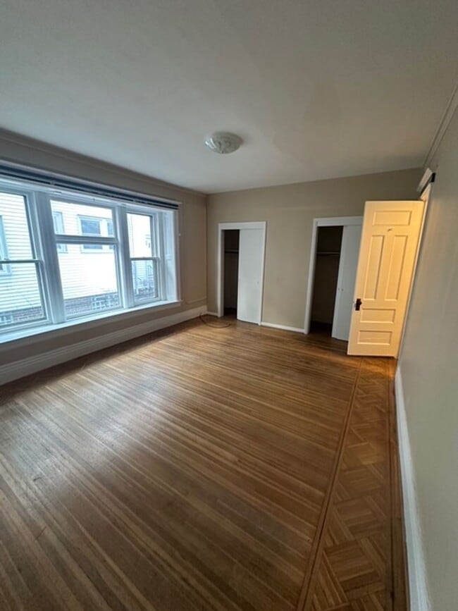 Building Photo - 293 Dartmouth St