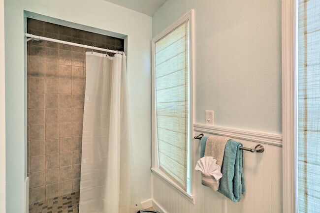 Building Photo - 4484 Cobia Dr SE