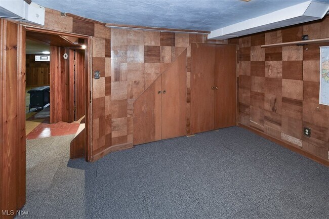 Building Photo - 21775 Hillsdale Ave