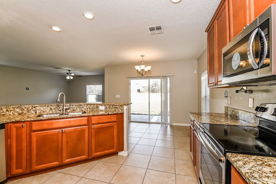 Building Photo - 6402 Trent Creek Dr