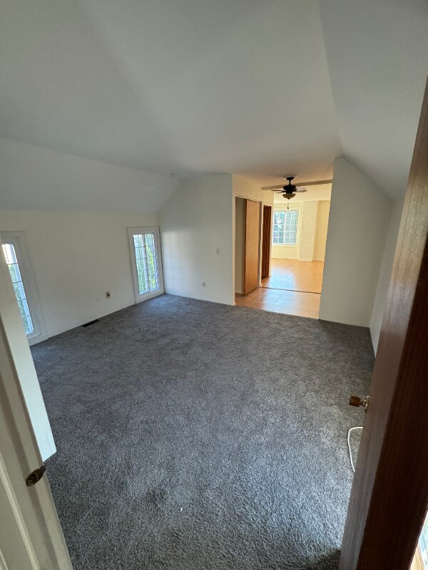 Building Photo - 337 Beach Ave