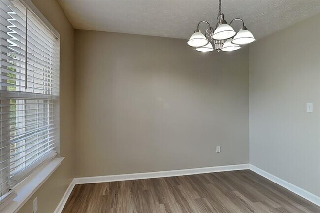 Building Photo - 173 St Ann Cir
