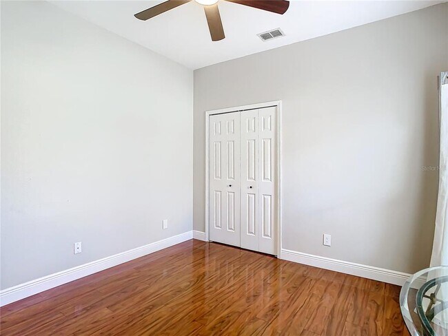 Building Photo - 16829 Midsummer Ln