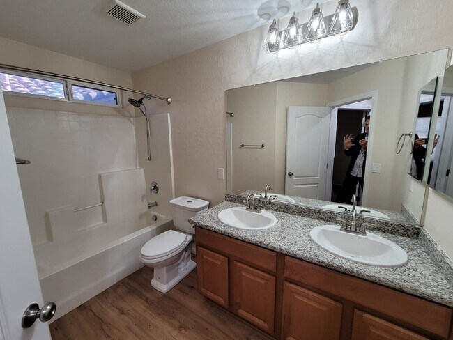 Building Photo - 6221 Joaquin Hills Ct