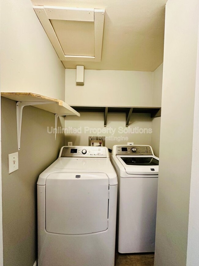 Building Photo - 5009 Park Ave