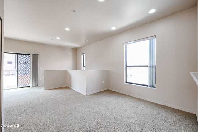 Building Photo - 20660 N 40th St
