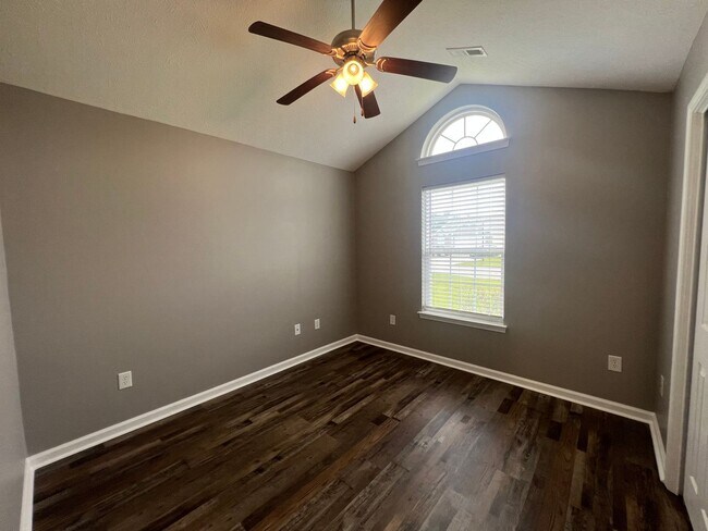 Building Photo - Conway - 3 Bedroom / 2 Bathroom House