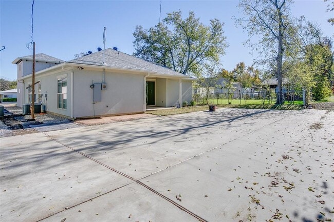 Building Photo - 2806 Gordon Ave