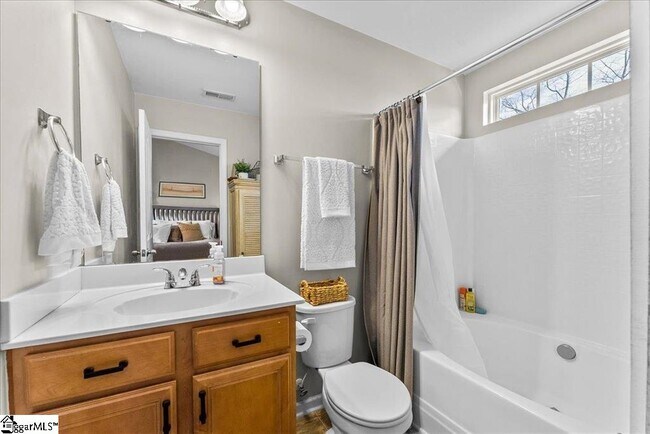 Building Photo - 132 Xander Dr