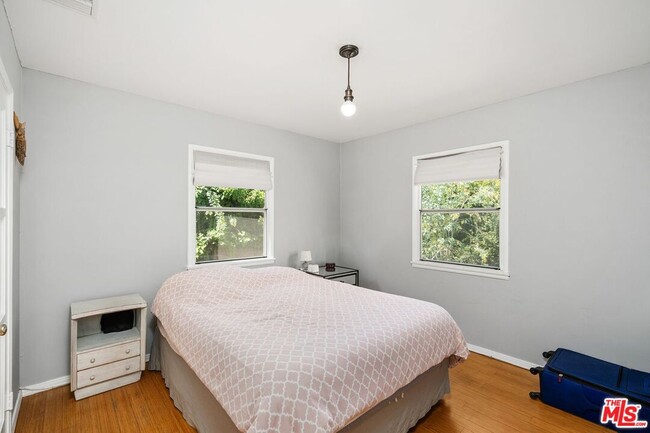 Bedroom - 1217 N Curson Ave