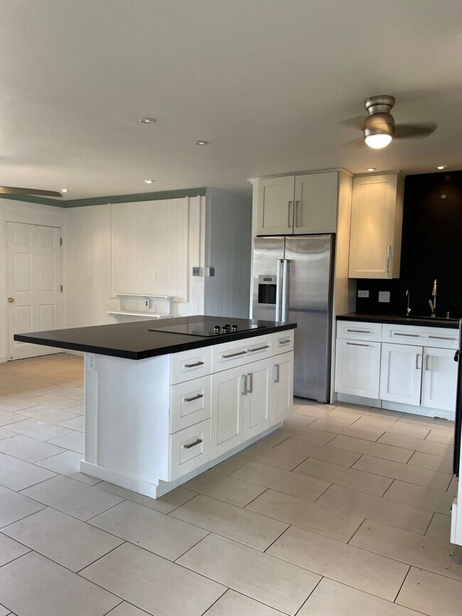 Building Photo - 2 Bedroom, 1 Bath House Across The Street ...