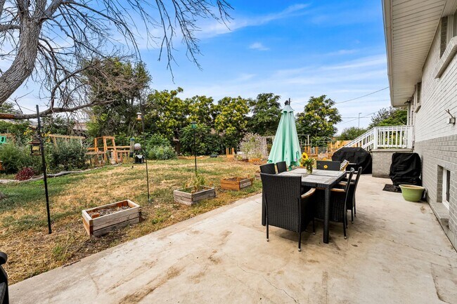 Building Photo - 2970 W 73rd Ave