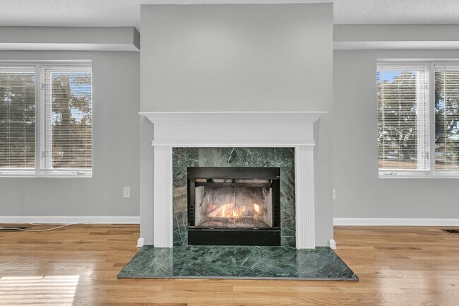 Building Photo - 5844 Hart Rd