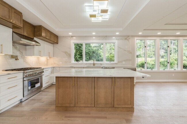 Building Photo - 66 E Gramercy Pl