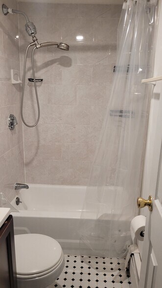 Lower level full bath - 881 Broadway