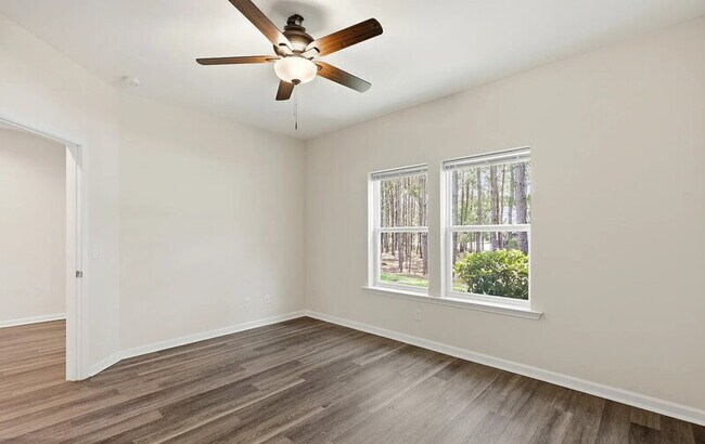 Building Photo - 99 Small Pine Ln
