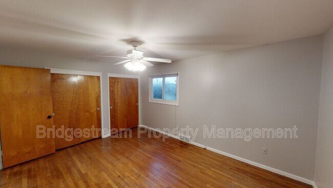 Building Photo - 1700 Dutchess Ave