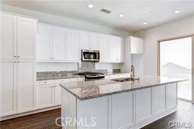Building Photo - 143 Primrose Dr