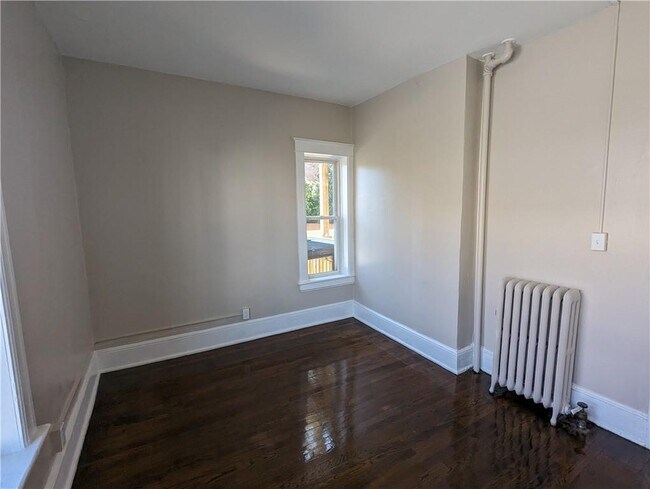 Building Photo - 65 Academy St