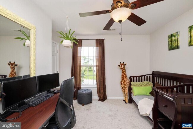 Building Photo - 662 Holly Hill Dr