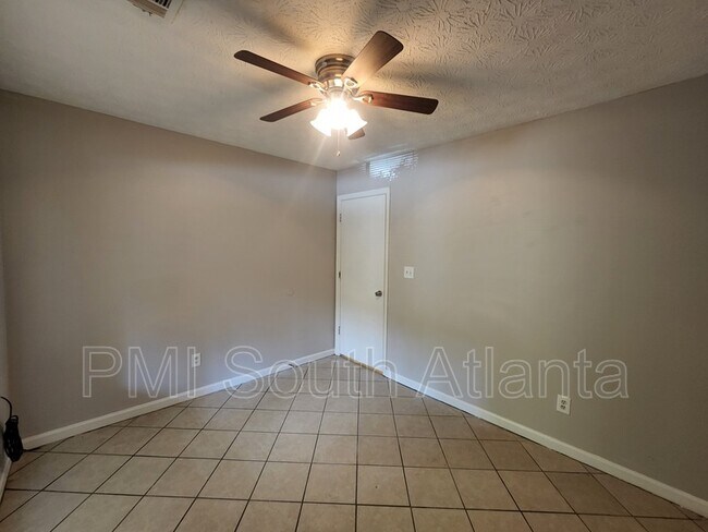 Building Photo - 107 Spring Ct