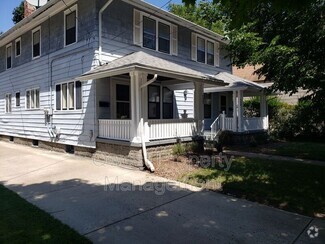 Building Photo - 229 Palmer NE