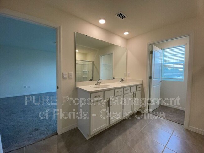 Building Photo - 7084 SW 136th Ln