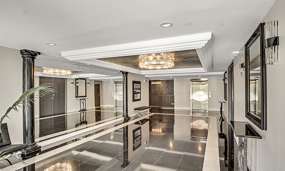 Building Photo - 1351 N Crescent Heights Blvd