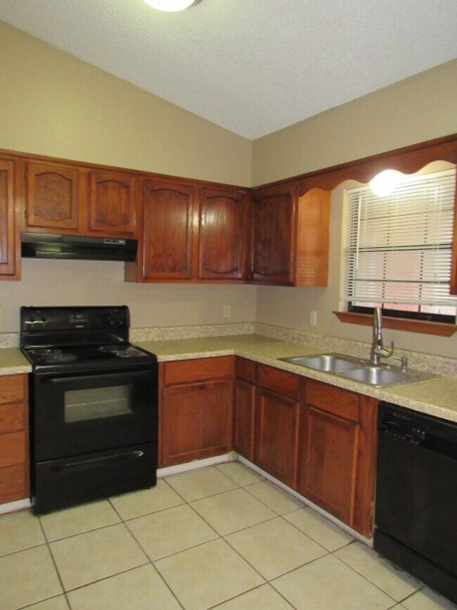 Building Photo - 7749 Deborah Dr