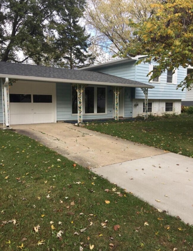 Building Photo - 206 Myrtle Dr