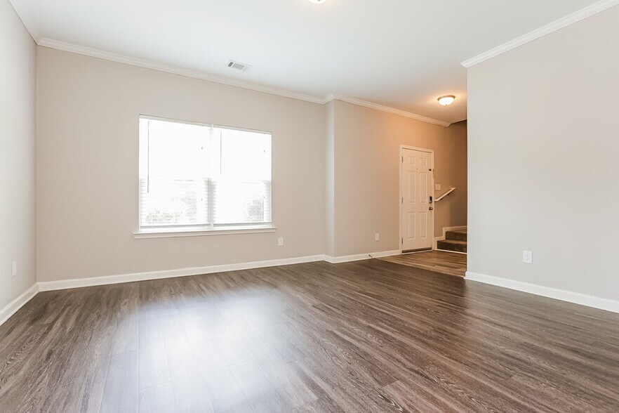 Building Photo - 412 Fieldcrest Dr