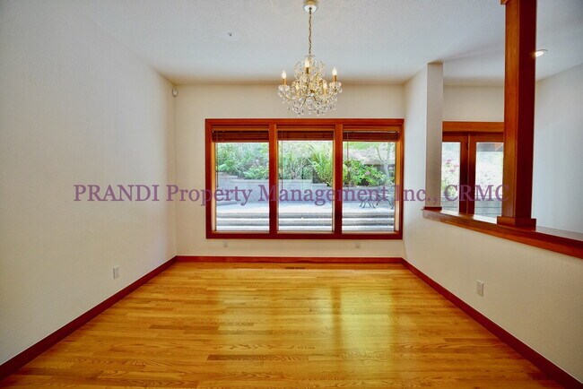 Building Photo - Modern Craftsman Home In Private and Seren...