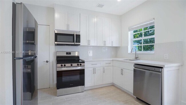 Building Photo - 1241 13th St