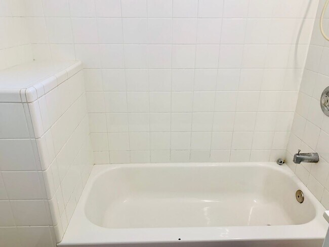 Building Photo - NORTH PARK BUNGALOW AVAILABLE! 1BD/1BA - $...