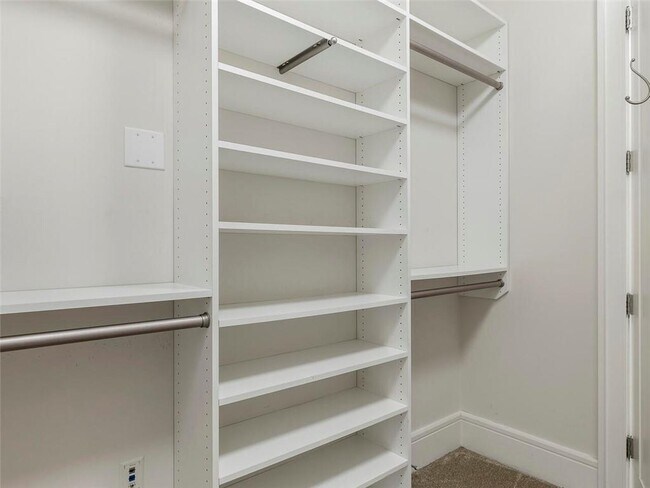 Building Photo - 1065 Peachtree St NE