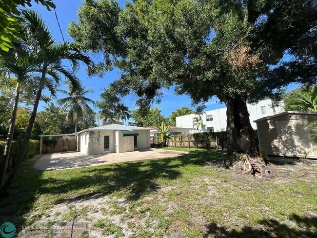 Building Photo - 500 SW 13th St