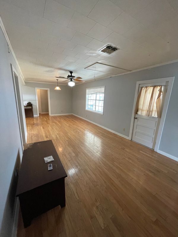 Building Photo - 208 St George St