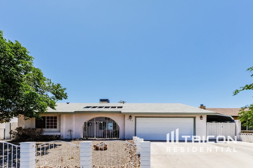 Primary Photo - 386 Jann Dr