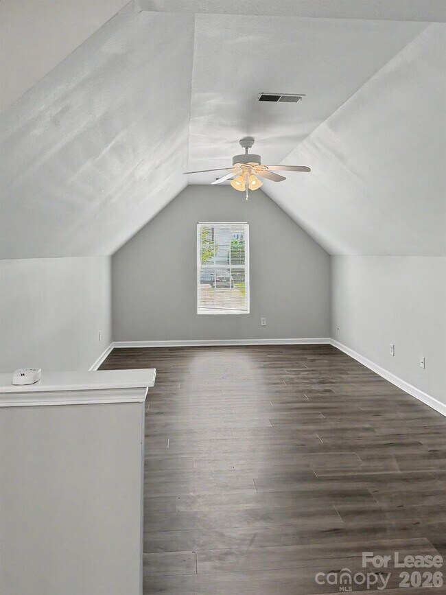 Building Photo - 2717 Forest Grove Ct