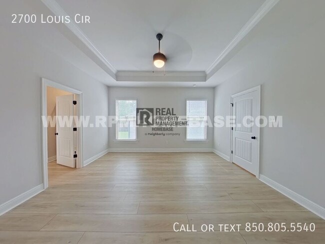 Building Photo - 2700 Louis Cir