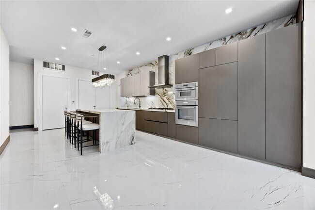 Building Photo - 1711 Allen Pkwy