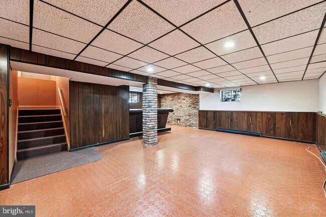 Building Photo - 8510 Browning Ct