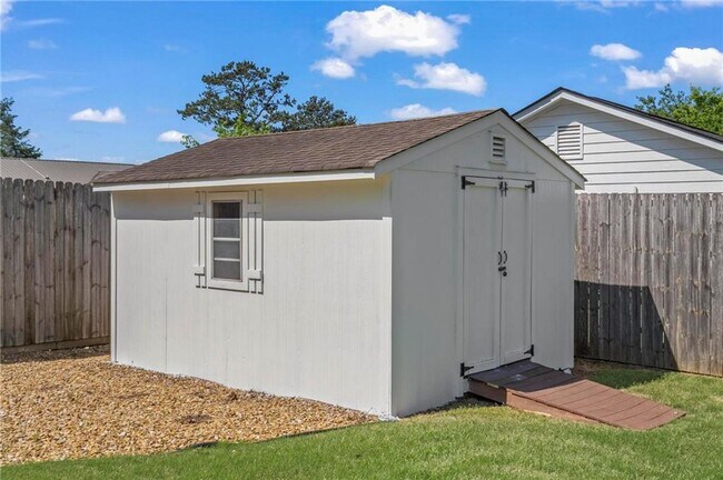 Building Photo - 37 Skyview Cir