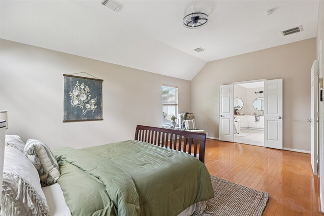 Building Photo - 8002 Cross Trail Dr