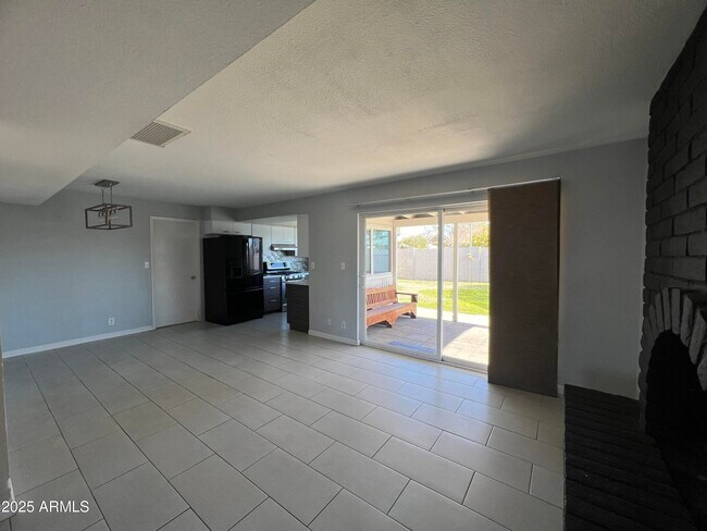 Building Photo - 7229 N 41st Dr