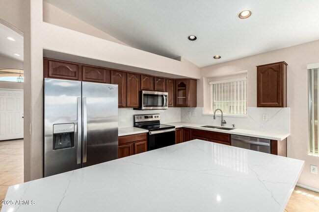 Building Photo - 28916 N Nobel Rd